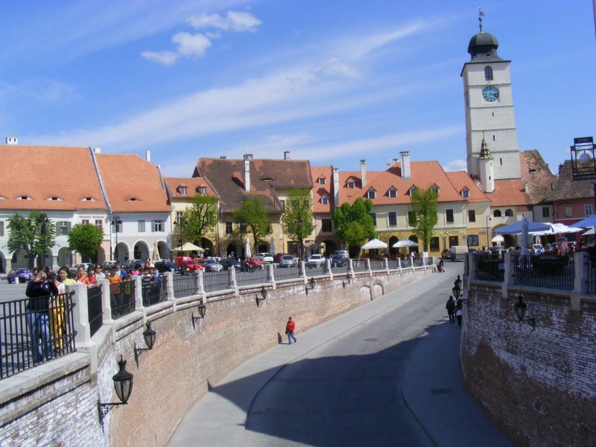 Apartment Queen Bridge Sibiu Exterior foto