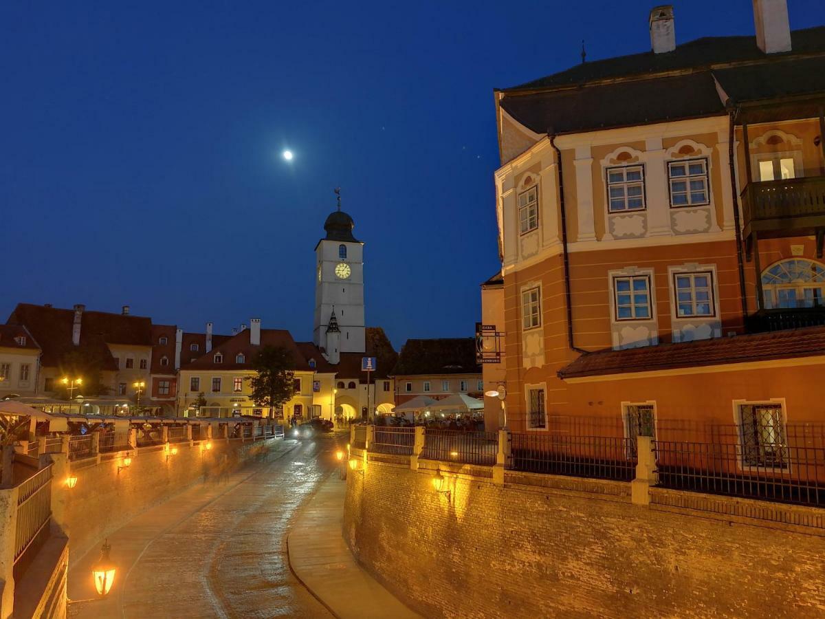 Apartment Queen Bridge Sibiu Exterior foto