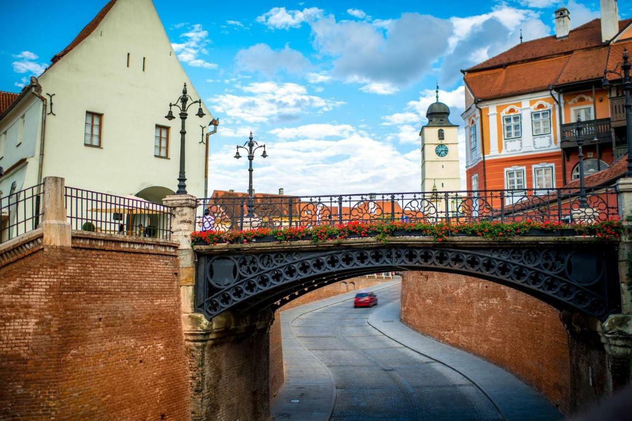 Apartment Queen Bridge Sibiu Exterior foto